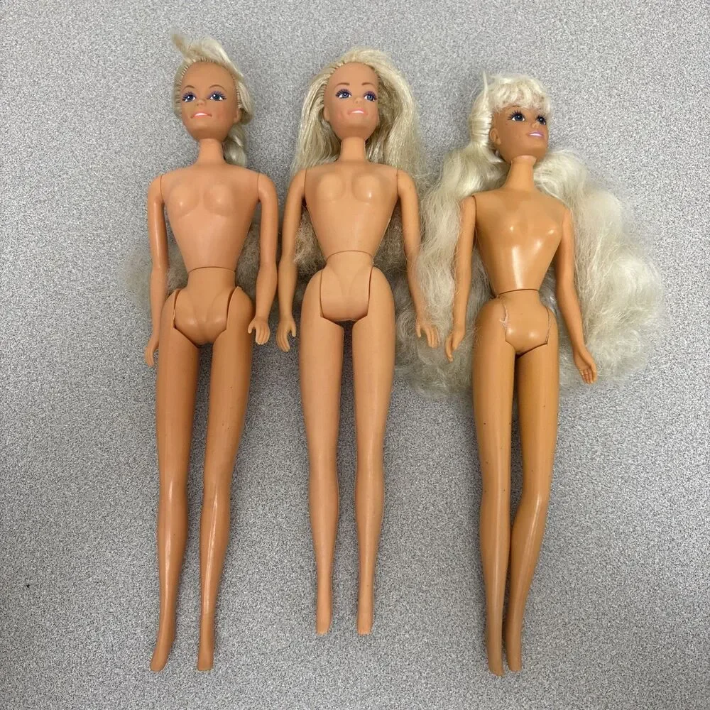 Vintage Barbie Clone Dolls, Made In China, Blonde, Twist Waist, 2 Bendable Legs